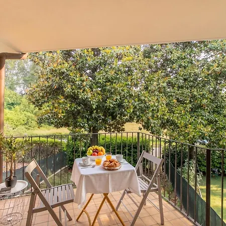 Residenza Il Mulino: Maggiore With Terrace - Happy Apartamento *