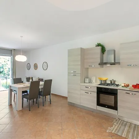 Residenza Il Mulino: Maggiore With Terrace - Happy