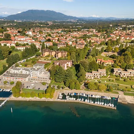 Apartamento Residenza Il Mulino: Maggiore With Terrace - Happy Ispra