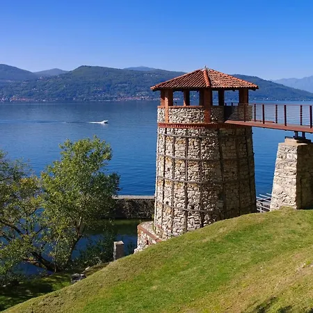 Residenza Il Mulino: Maggiore With Terrace - Happy Apartamento